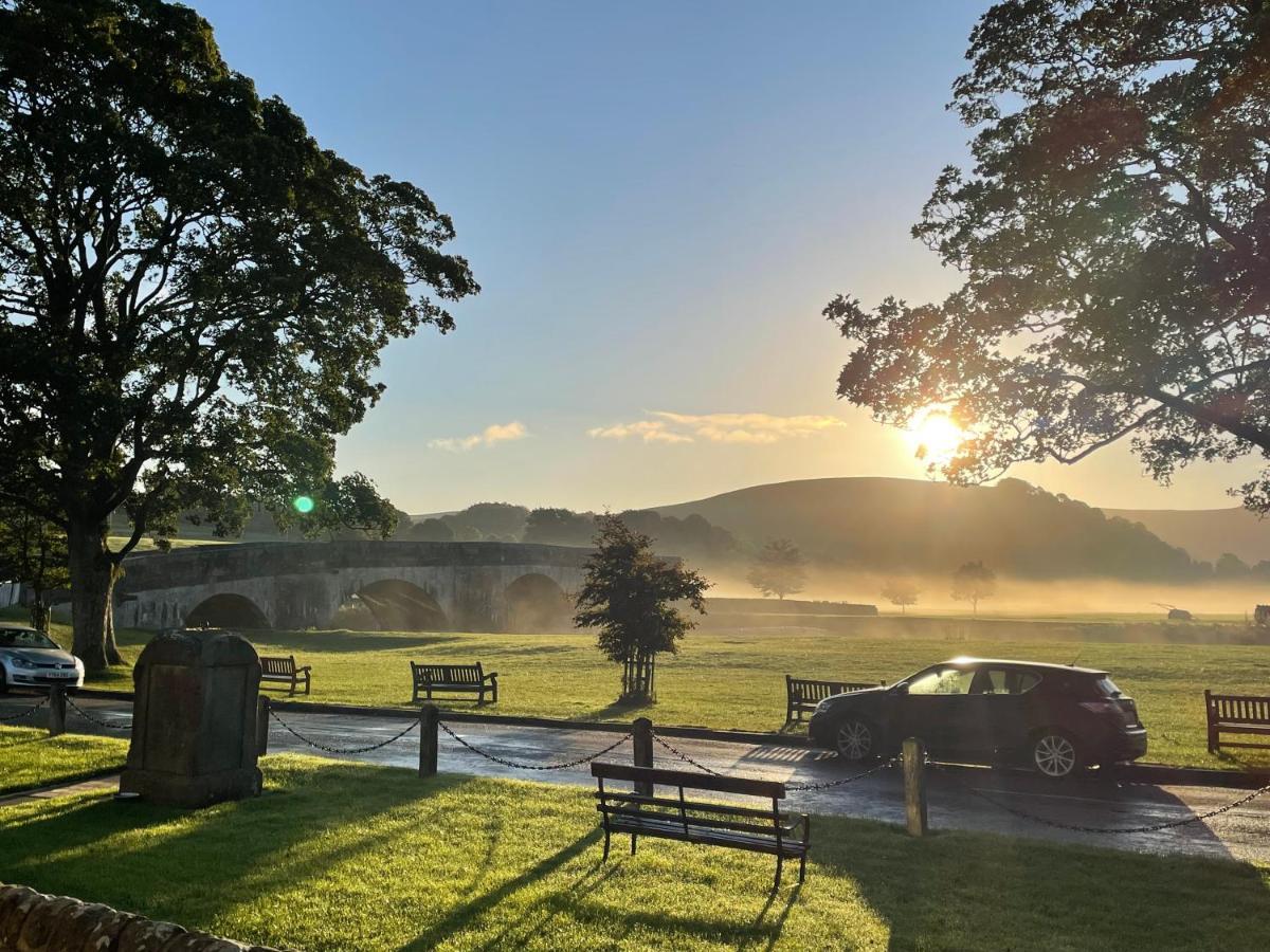 The Green At Burnsall Luaran gambar