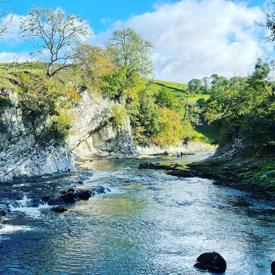 The Green At Burnsall Luaran gambar